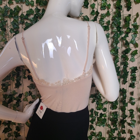 Guess By Marciano Women's Bodycon Lace Beige Flirty Feminine Bodysuit - Picture 5 of 11